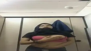 Bokep Hijab Pulang Kuliah Langsung Colmek Sebelum Ganti